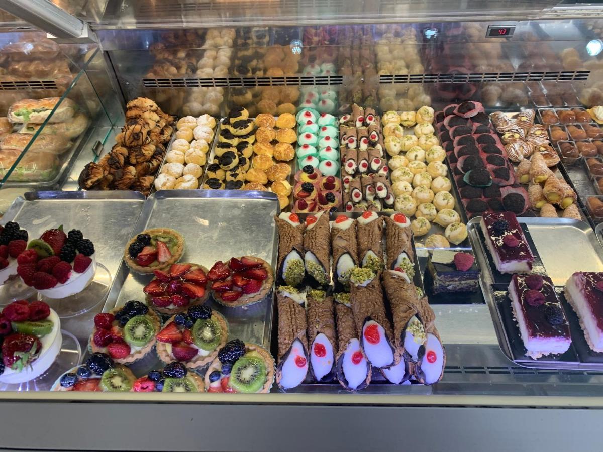 Arthouse Termini Hotel Roma Ngoại thất bức ảnh